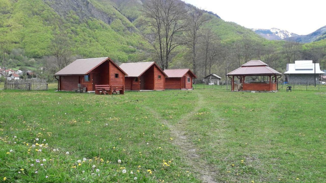 Chalet Bungalows-oaza Vusanje